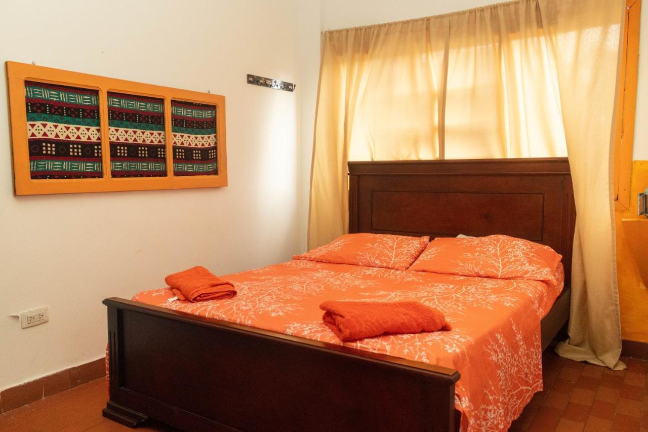Hostal Encuentro Кали Экстерьер фото